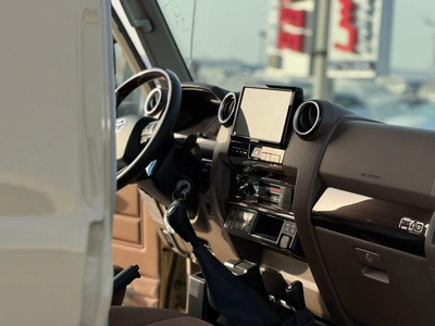Toyota Land Cruiser Pick Up Std 4.0L Single Cab Utility 4WD-10