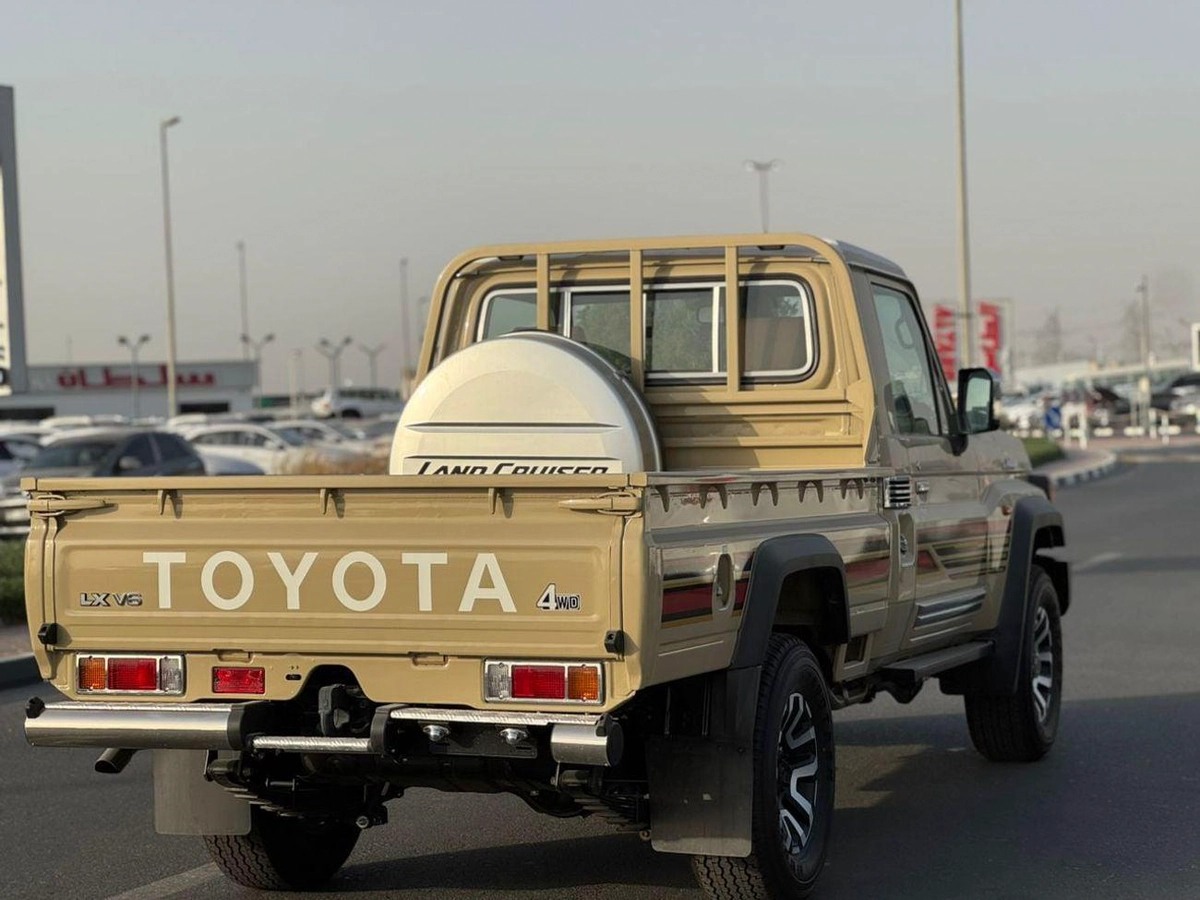 Toyota Land Cruiser Pick Up Std 4.0L Single Cab Utility 4WD-3-3
