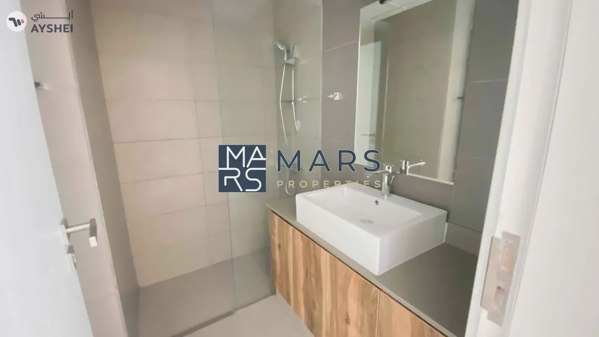 Spacious | Brand new | Open View-21-21