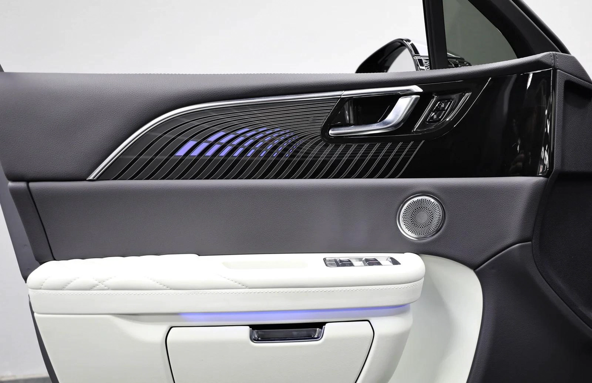 Hongqi E-HS9 | Full Option | 3,250 AED monthly | Registration-12-12