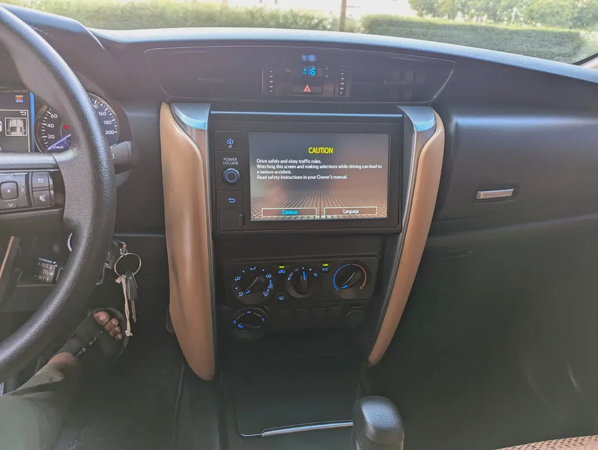 Toyota Fortuner 2023 4X4 V4 2.7L Excellent Condition