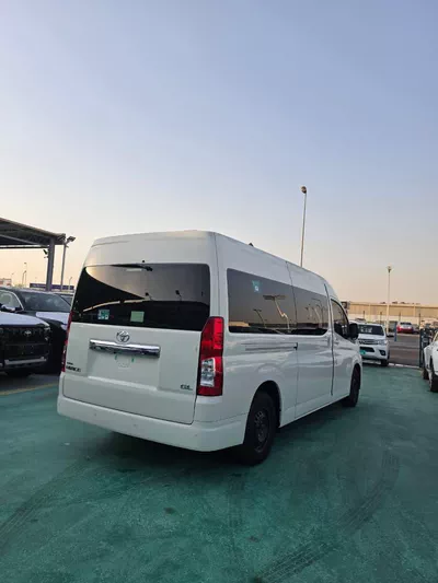 TOYOTA HIACE VIP-15