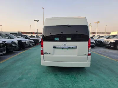 TOYOTA HIACE VIP-5