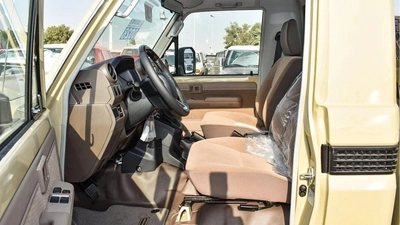 Toyota Land Cruiser Pick Up 4.0L V6 Petrol Single Cabin A/T-3