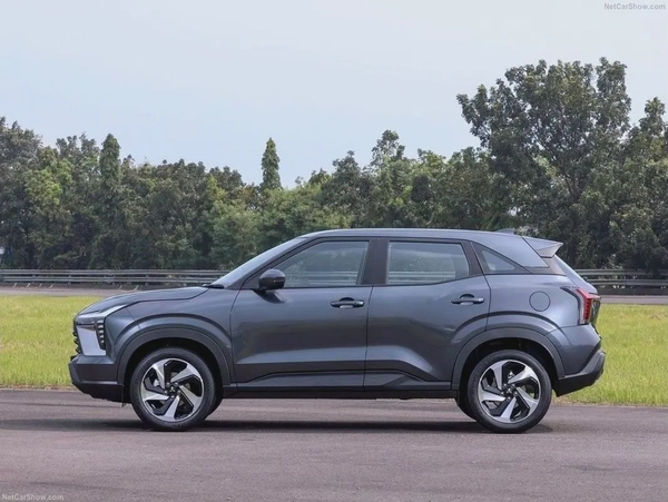 Mitsubishi XFORCE H-LINE 1.5L SUV FWD 5Doors