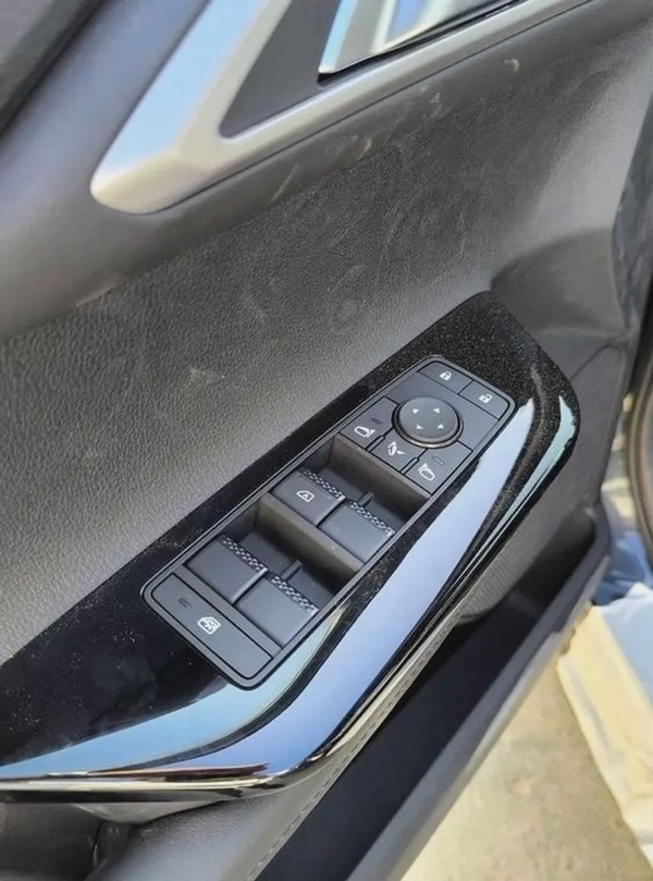 Mitsubishi XFORCE H-LINE 1.5L SUV FWD 5Doors
