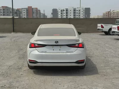 2025 Lexus ES 300h - GCC Specs - Brand New-1