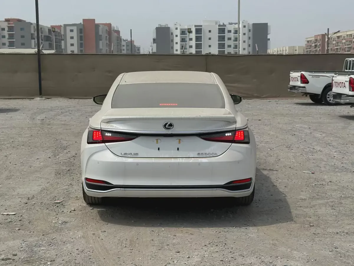 2025 Lexus ES 300h - GCC Specs - Brand New-1-1