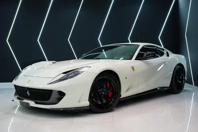 Ferrari 812 Superfast-0