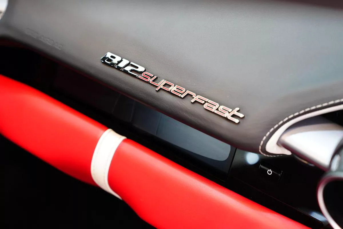 Ferrari 812 Superfast-15-15