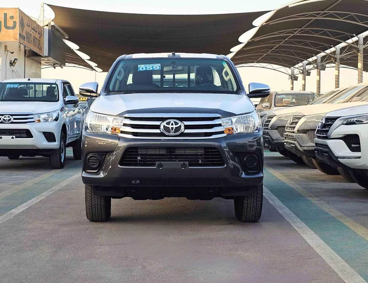 Toyota Hilux 2.4L DIESEL TOYOTA HILUX BASIC NARROW BODY || DOUBLE CABIN | 2.4L DIESEL A/T 4WD | PWR WINDOWS (CODE # HDA) GRAY