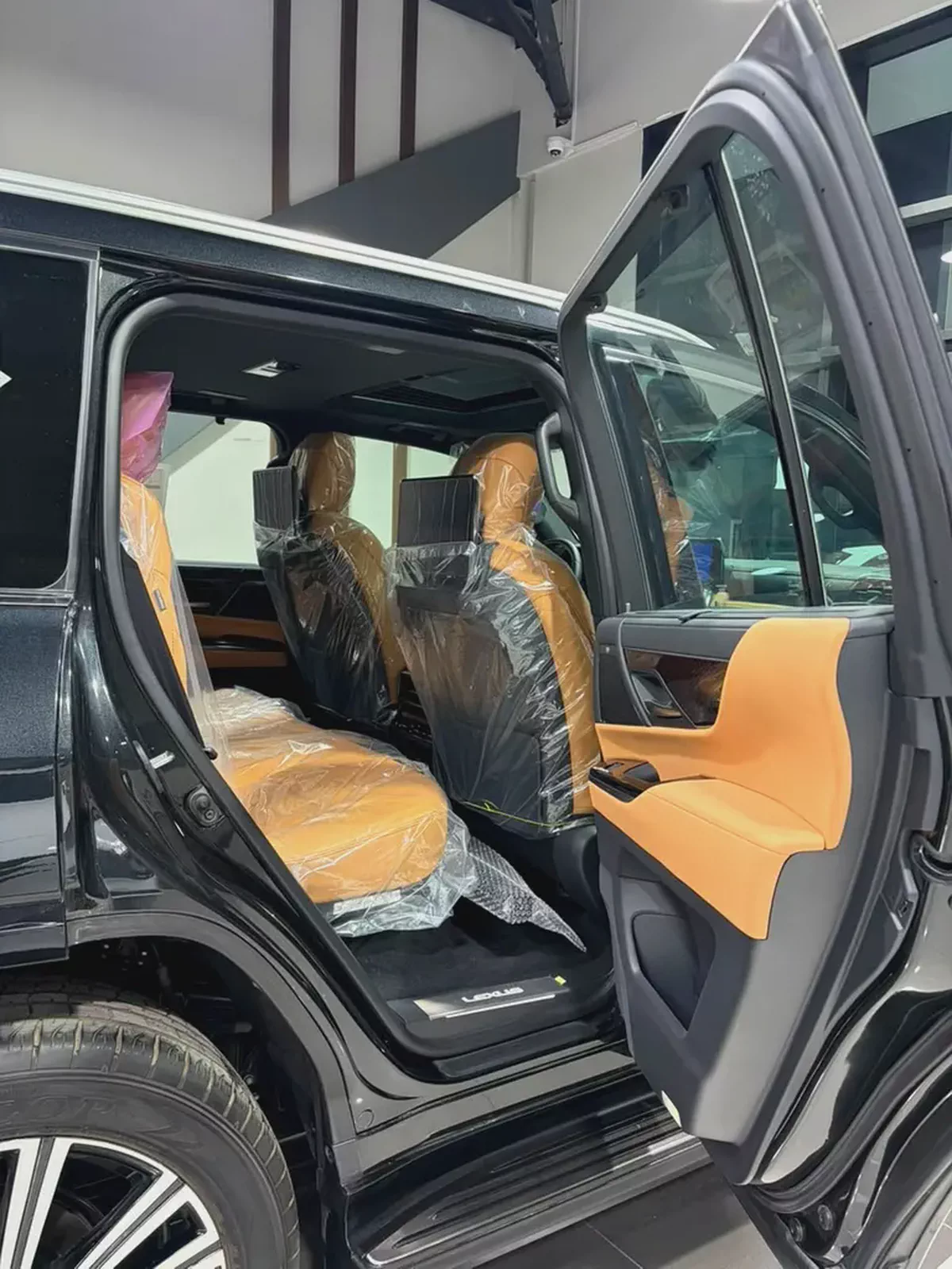 Lexus LX 600 Signature 2026 GCC Specs PETROL لكزس 600 سقنتشر 3.5لتر بنزين بروجكتر و 25 سماعه-15-15