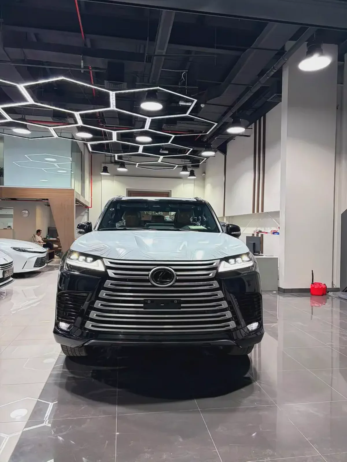 Lexus LX 600 Signature 2026 GCC Specs PETROL لكزس 600 سقنتشر 3.5لتر بنزين بروجكتر و 25 سماعه