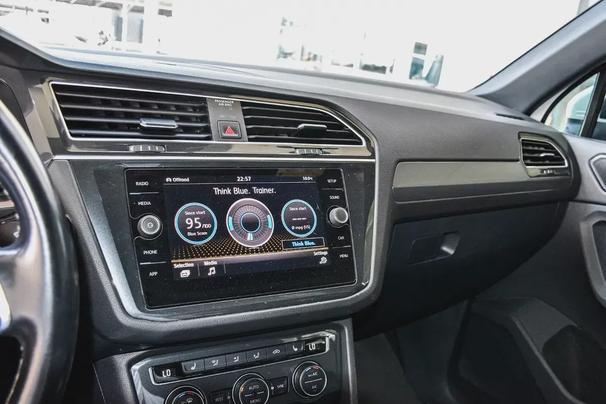 Volkswagen Tiguan R-Line 2019 - Korean Specs-17-17