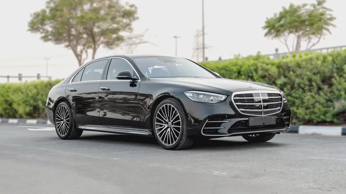 2025 Mercedes Benz S 580 4Matic 4.0L AT Petrol (Black-Black)
