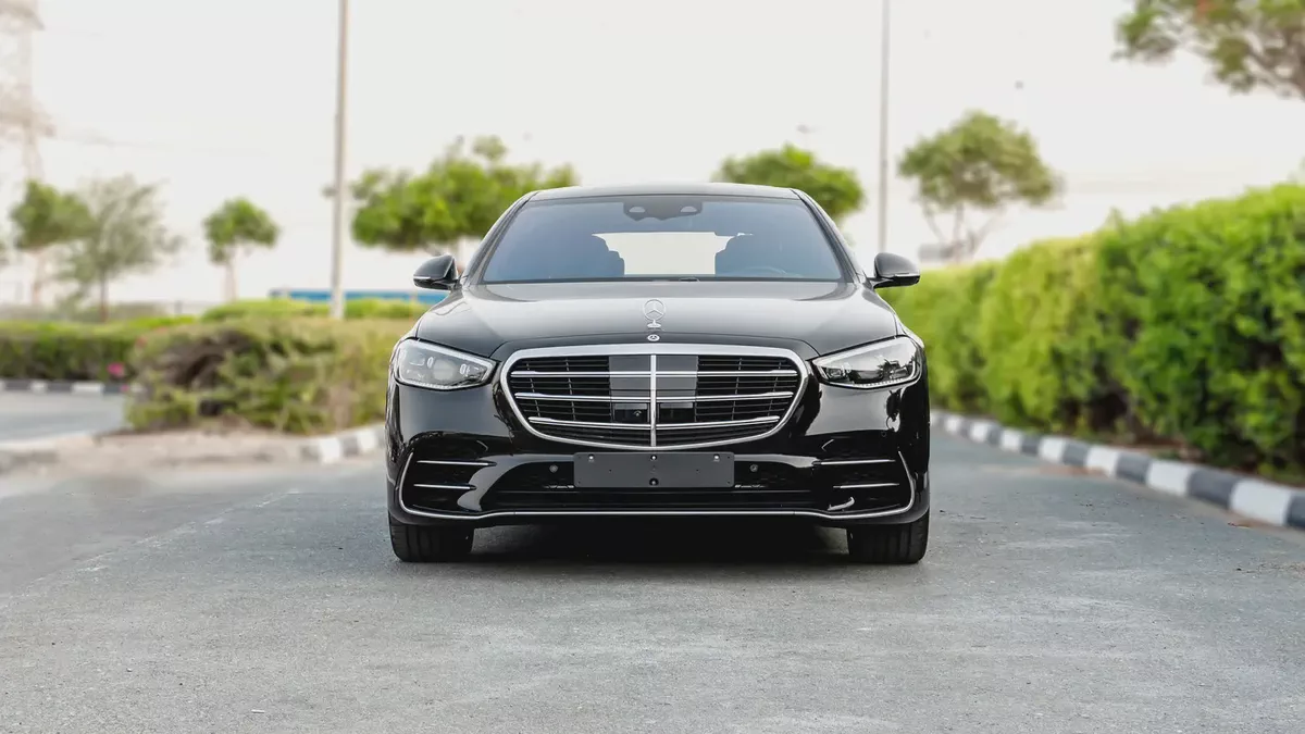 2025 Mercedes Benz S 580 4Matic 4.0L AT Petrol (Black-Black)-3-3