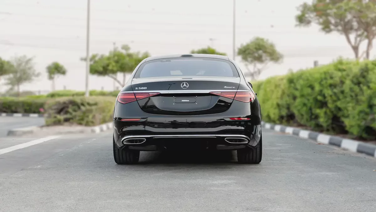 2025 Mercedes Benz S 580 4Matic 4.0L AT Petrol (Black-Black)-4-4