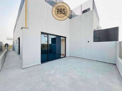 Top Floor || 3 Bedroom Penthouse || Terrace || In 250K Only-24