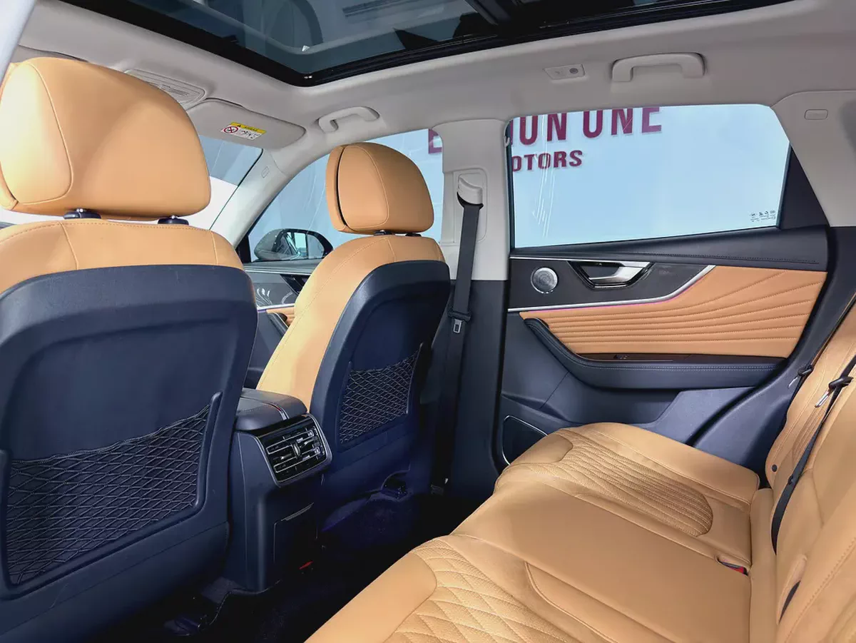 Hongqi HS5 2025 GCC agency warranty-6-6
