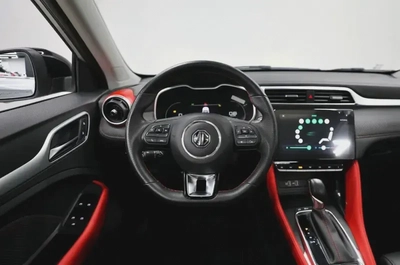 MG ZS-8