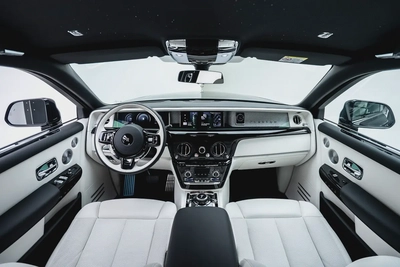 2026 ROLLS ROYCE PHANTOM EWB | GCC | MAIN DEALER WARRANTY SERVICE | VIP REAR SEATS-18