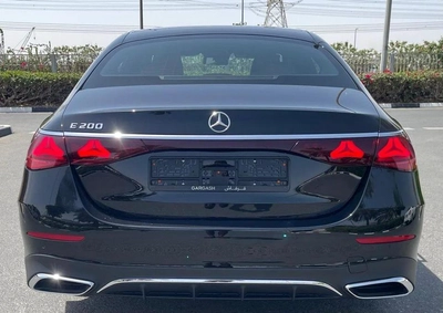 Mercedes Benz E200 AMG Under warranty 2026 GCC - AED 289,000-3