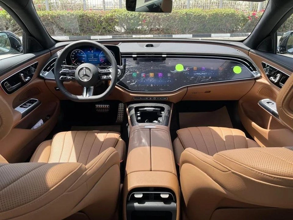 Mercedes Benz E200 AMG Under warranty 2026 GCC - AED 289,000