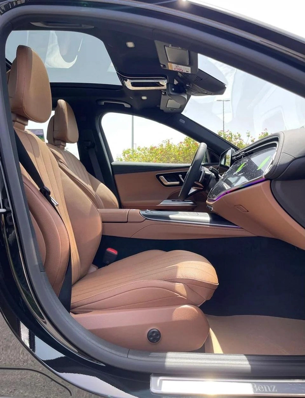Mercedes Benz E200 AMG Under warranty 2026 GCC - AED 289,000
