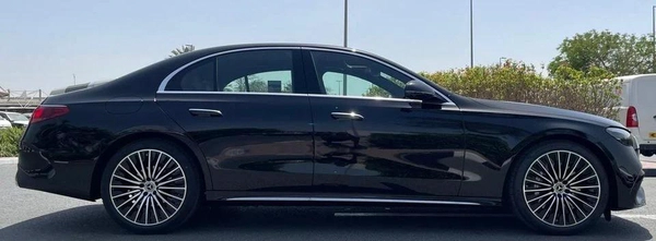 Mercedes Benz E200 AMG Under warranty 2026 GCC - AED 289,000