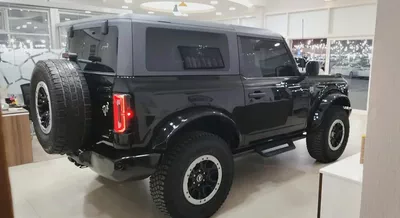 2023 Ford Bronco Base - American Specs - Like New!-3