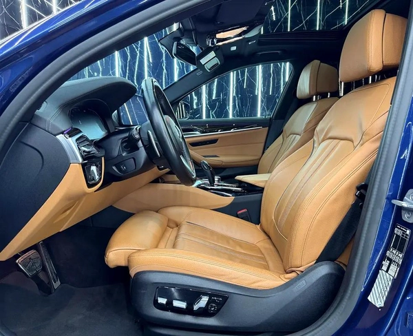 BMW 5 Series 530 2022 | GCC specs | AGMC Warranty 2027 | AGMC Service 2027