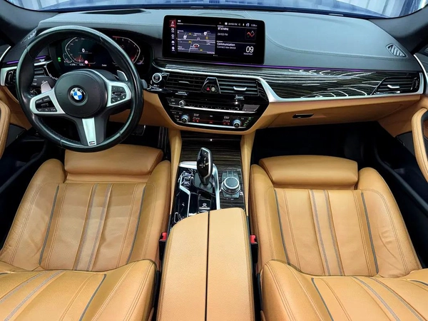 BMW 5 Series 530 2022 | GCC specs | AGMC Warranty 2027 | AGMC Service 2027