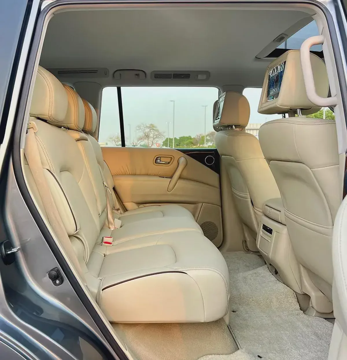 Nissan Patrol SE Titanium 2017 | GCC Specs | Well Maintained-17-17