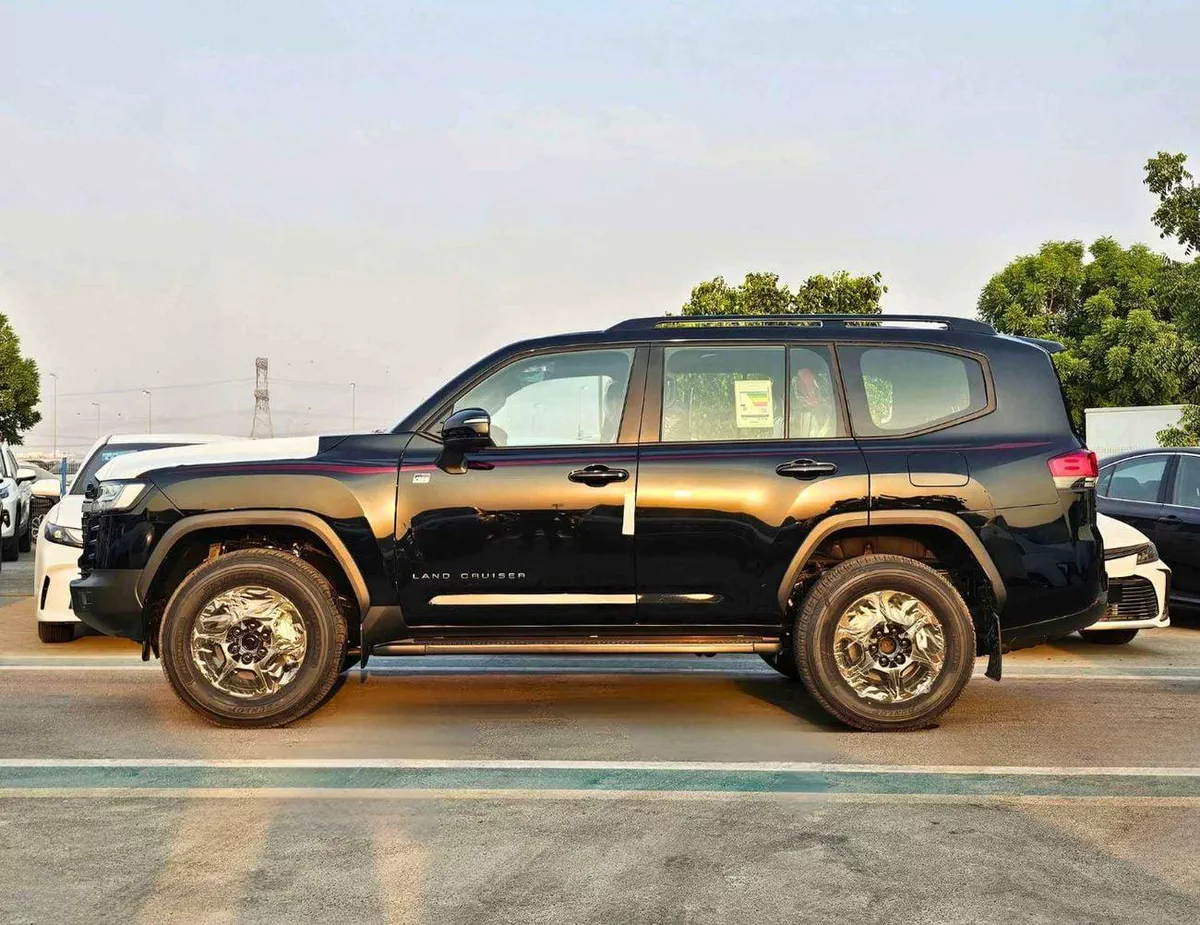 Toyota Land Cruiser GR SPORT TWIN TURBO / 3.5L PETROL V6 / RADAR / BIG DVD / 360* CAMERA / HEADS UP DISPLAY (CODE#LC3GRH-2-0
