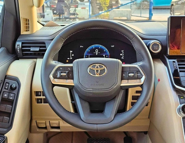 Toyota Land Cruiser GXR TWIN TURBO / 3.5L V6 PETROL / DRIVER PWR SEAT / COOL BOX (CODE # GXR-G)