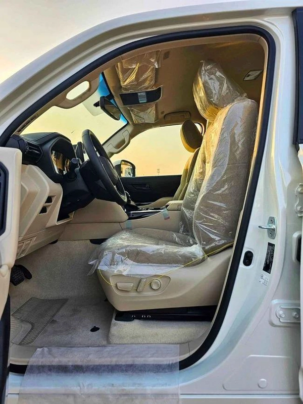 Toyota Land Cruiser GXR TWIN TURBO / 3.5L V6 PETROL / DRIVER PWR SEAT / COOL BOX (CODE # GXR-G)