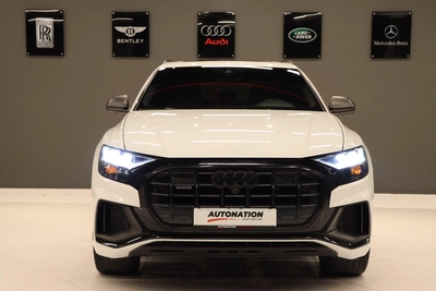 Audi Q8 2021-10