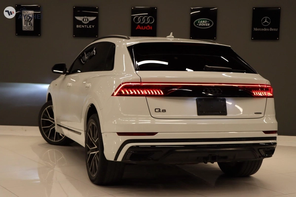 Audi Q8 2021