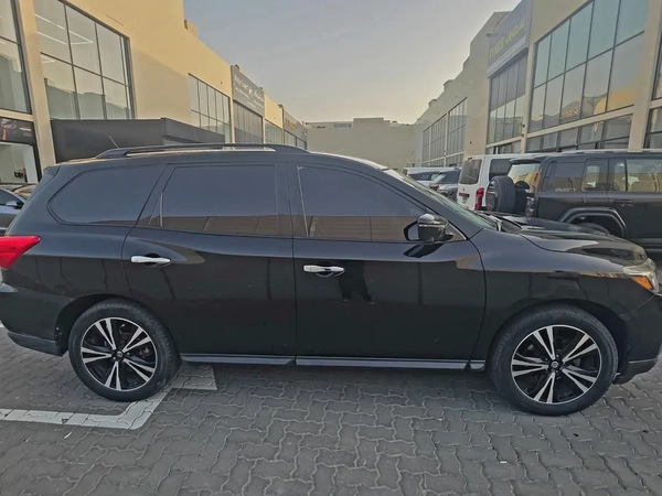 Nissan Pathfinder SL 2018, American Specs - GCC Ready!