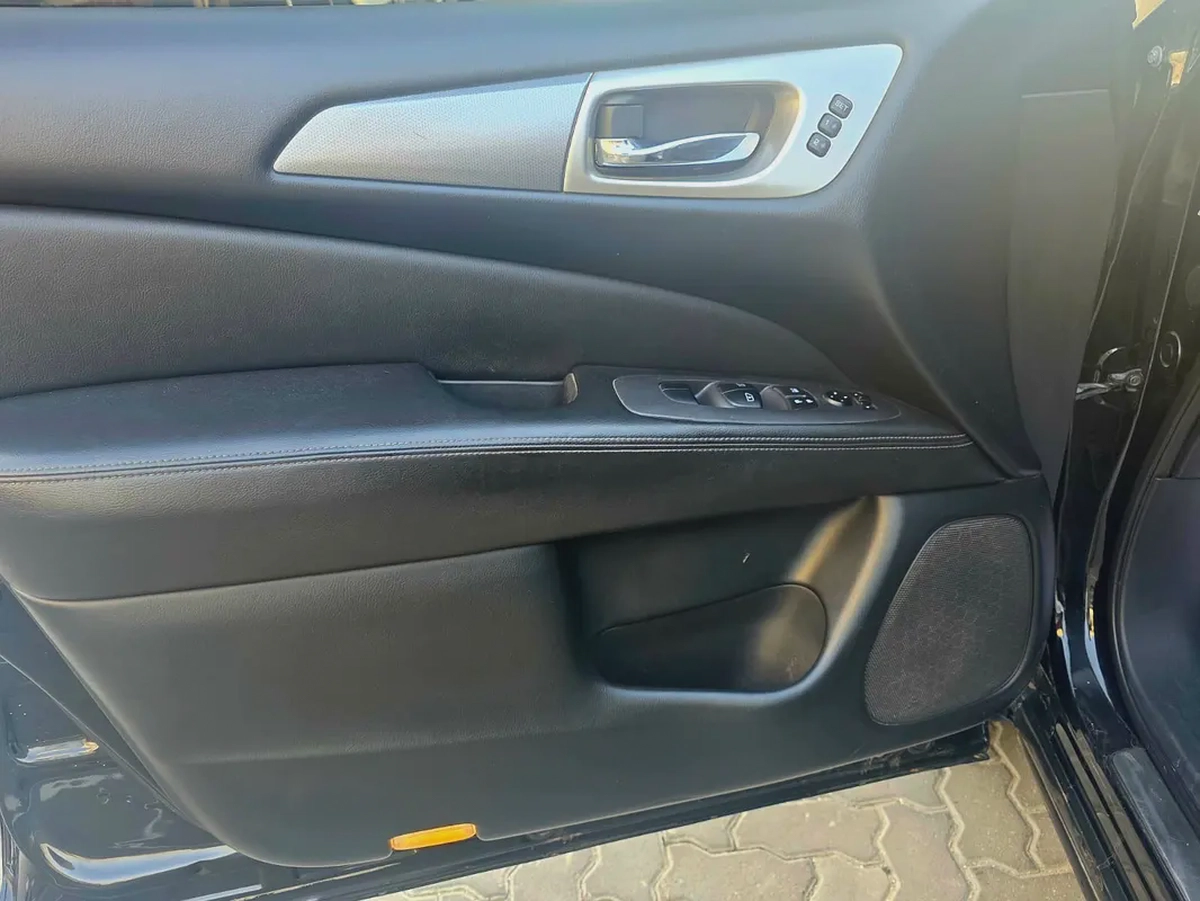 Nissan Pathfinder SL 2018, American Specs - GCC Ready!-9-9