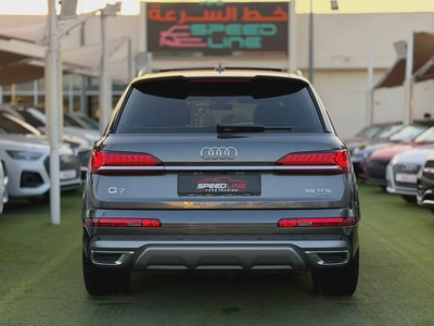 Audi Q7 55 TFSI quattro S line 2022 GCC Specs Free Paint-3