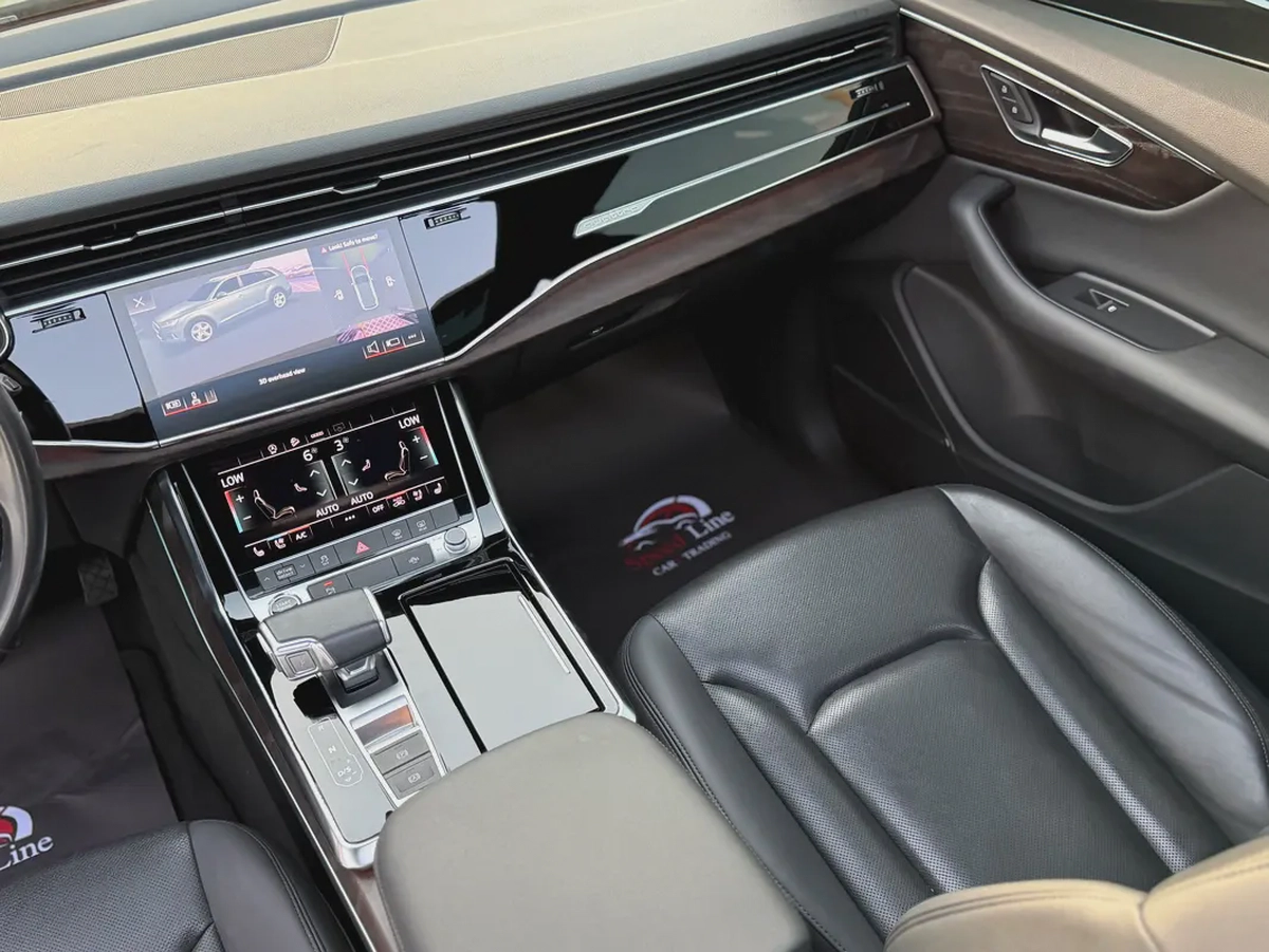 Audi Q7 55 TFSI quattro S line 2022 GCC Specs Free Paint