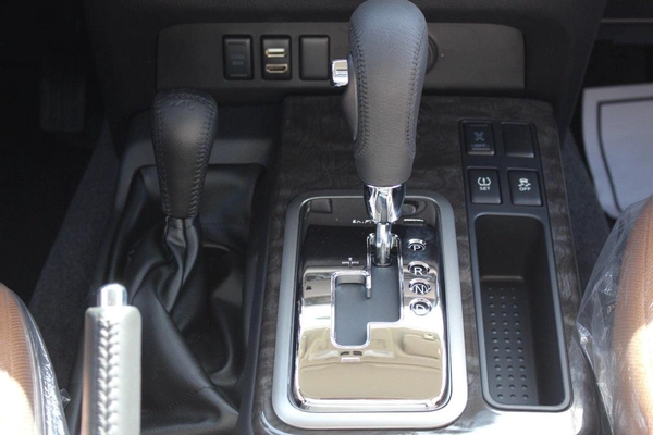 Nissan Patrol Brand New | Under Official Dealer Warranty | Full Option| Automatic