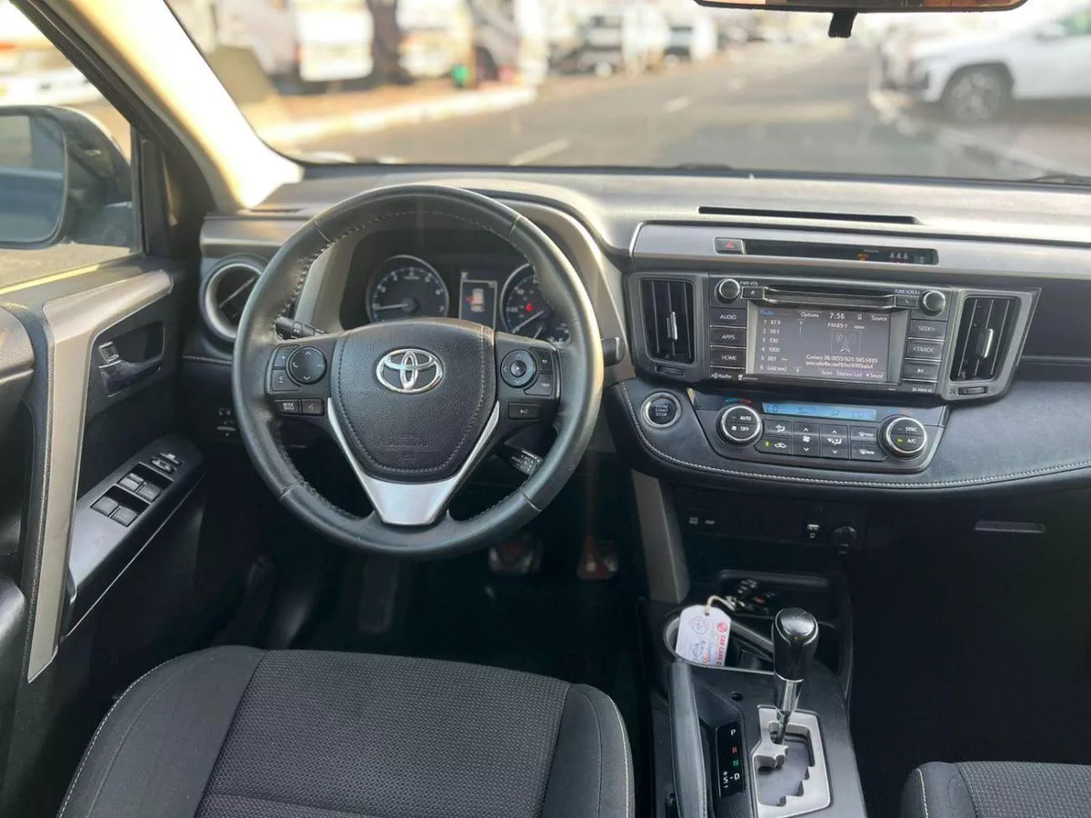 Toyota RAV4  2018 - 2.5L V4-RearCam-AWD 4x4 - Push Start -Sunroof-15-0