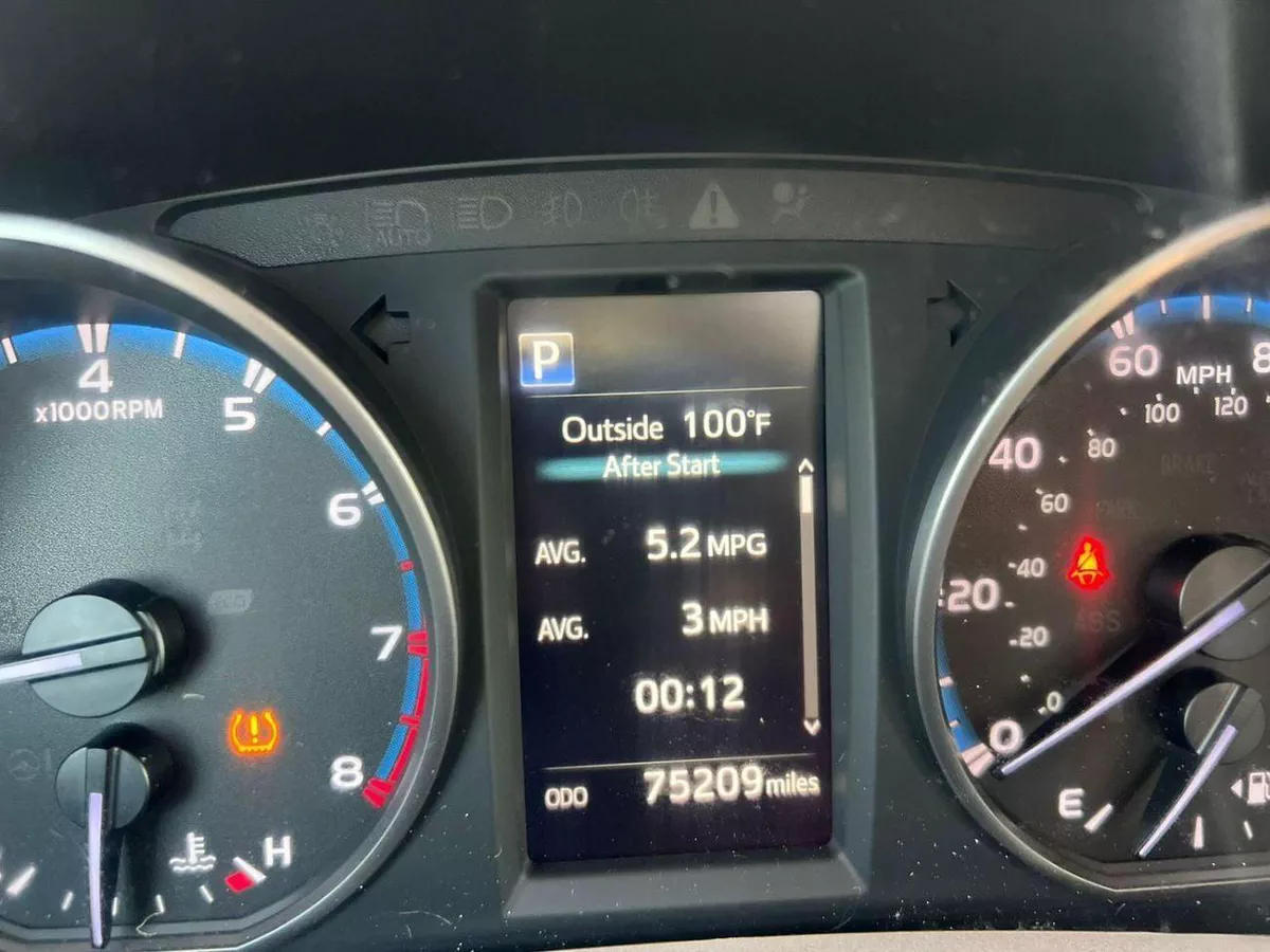 Toyota RAV4  2018 - 2.5L V4-RearCam-AWD 4x4 - Push Start -Sunroof-20-0