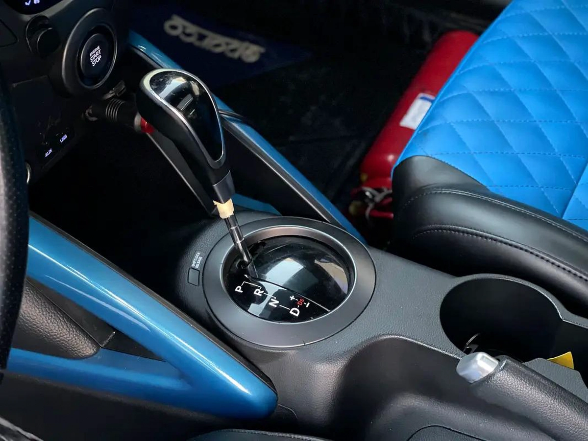2016 Hyundai Veloster Turbo GCC Specs - Sporty Hatchback!-5-5