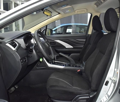 Mitsubishi Xpander ( 2022 Model ) in Silver Color GCC Specs-2