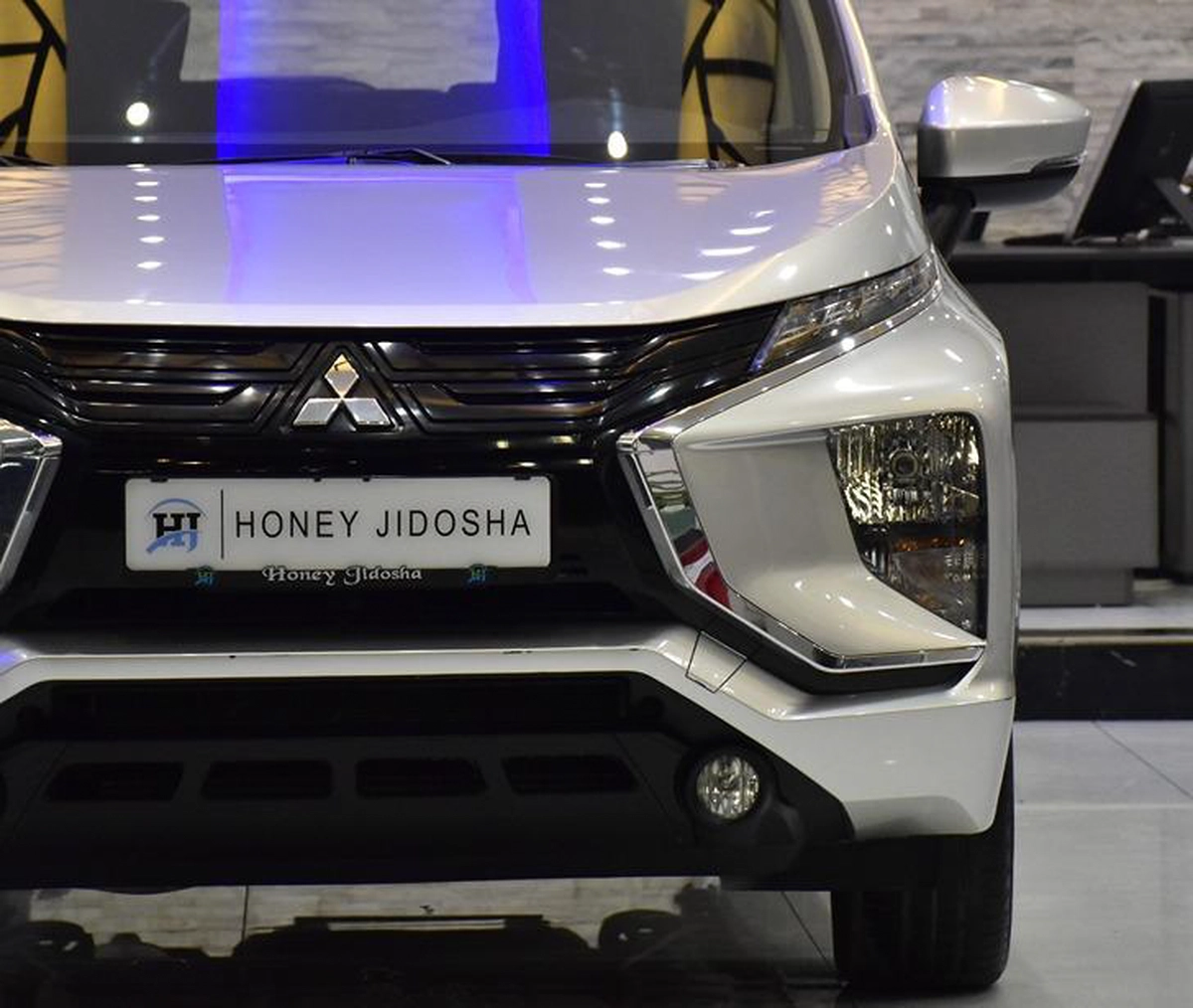 Mitsubishi Xpander ( 2022 Model ) in Silver Color GCC Specs-13-13
