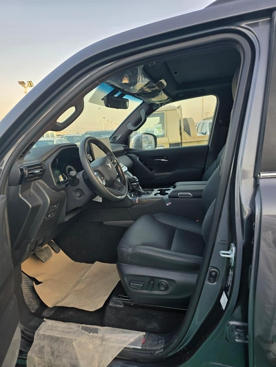 Toyota Land Cruiser LC300 VXR 3.3L Twin Turbo Diesel 2026-10