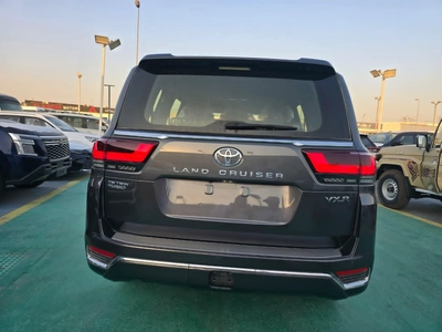 Toyota Land Cruiser LC300 VXR 3.3L Twin Turbo Diesel 2026-6